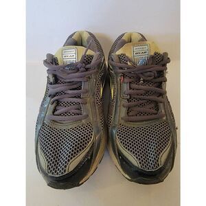 Brooks dyad 7 running shoes size 8